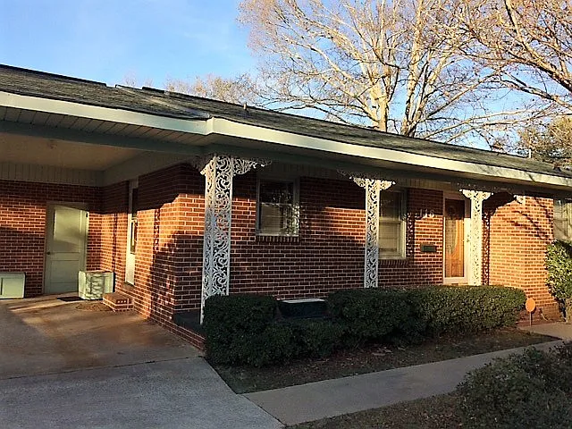 116 Briardale Ave photo 1