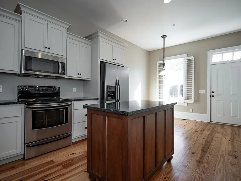 83 Charter Oak Dr — Photo 10
