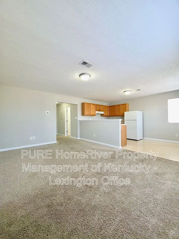 2 bed, 1.0 bath, 900 sqft, $935 — Photo 2