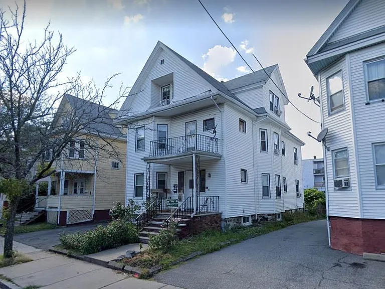 44 Glendale St #B — Photo 11