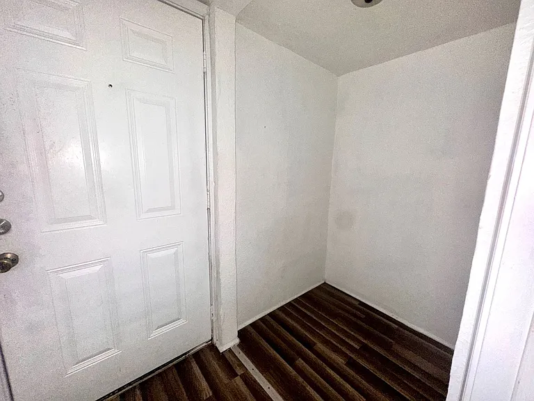 604 W Avenue I #A — Photo 15