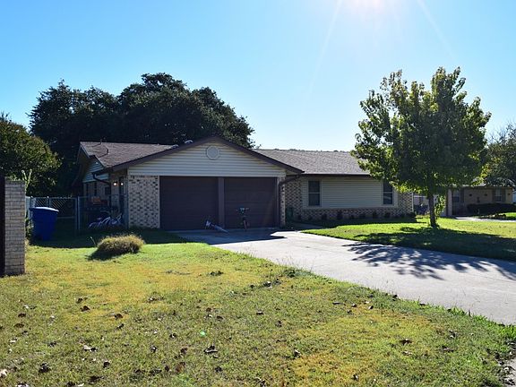 3rd image of 1507 Pleasant Ln