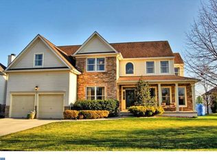 11 Gardengate Ct, Columbus, NJ 08022