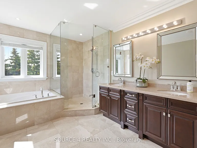 39 Amesbury Dr — Photo 24