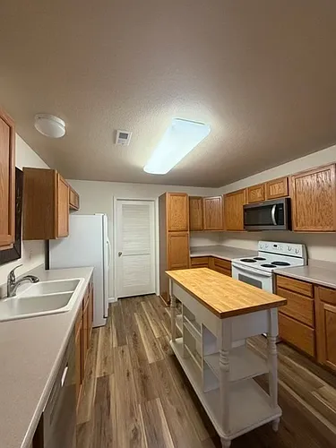 3060 Mandalay Grv #1 Photo 1