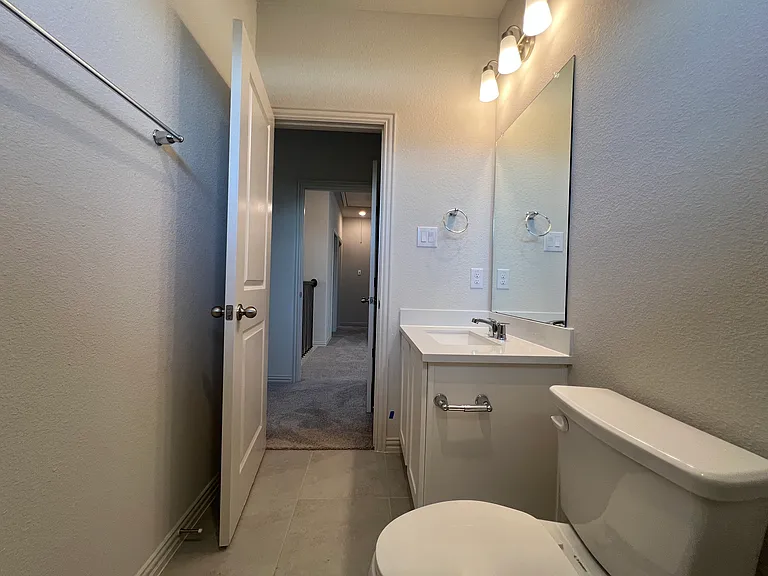 16108 Hidden Cove Dr — Photo 30