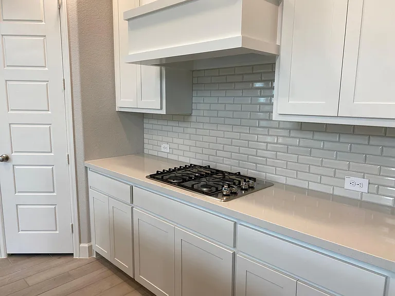 1702 Swayback Ln — Photo 11