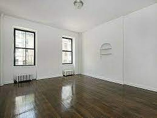 2nd image of 234 E 52nd St APT 3A