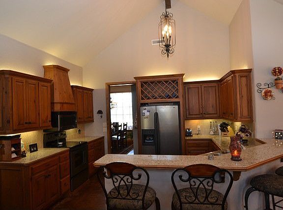 5th image of 5009 NW 161st St