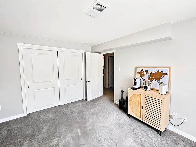 401 Leo Ln #B — Photo 4