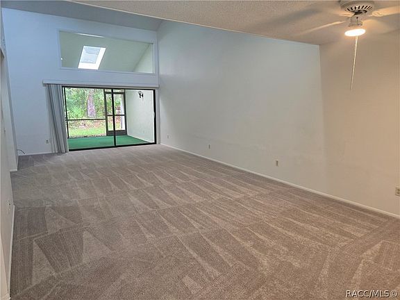 5th image of 17 Seagrape St