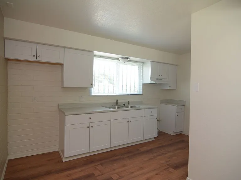 1852 S Norris Ave — Photo 6