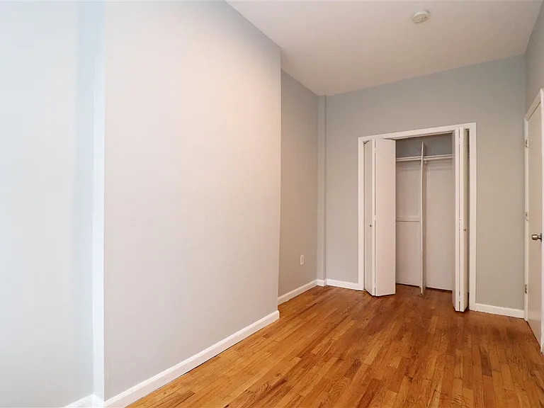 108 Adams St #4 — Photo 33