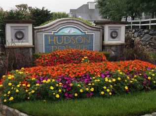 108 Hudson Pointe Dr, Poughkeepsie, NY
