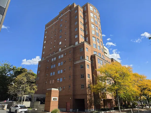 931 Massachusetts Ave APT 303, Cambridge, MA 02139