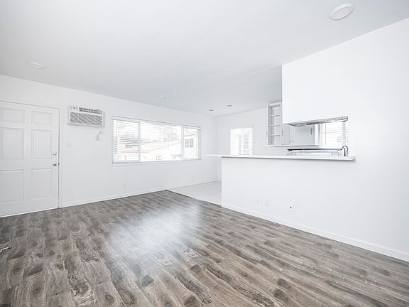 3rd image of 1848 12th St #14305