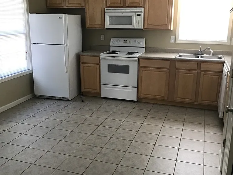3835 E Lydia Ln — Photo 4
