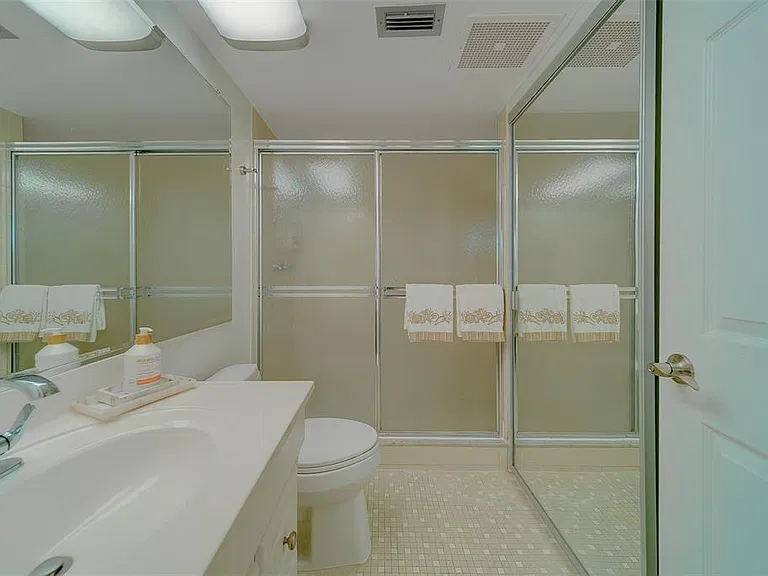 17900 Gulf Blvd #1B — Photo 25