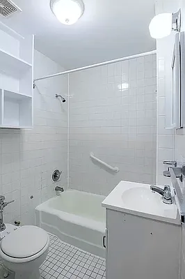 Rented by Compass | media 10