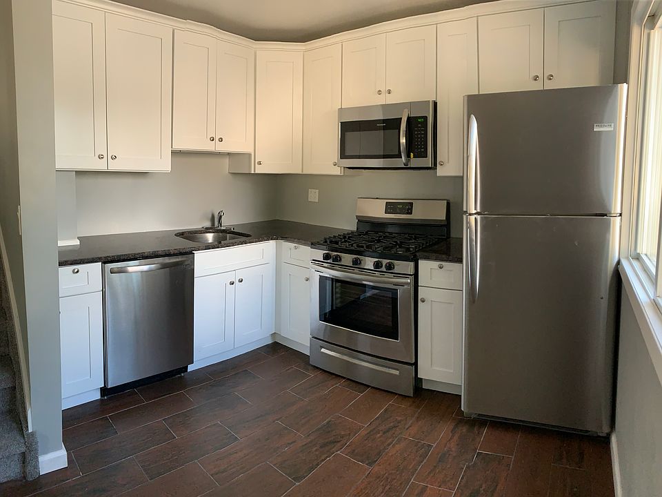 1st image of 18 Dillon Ave