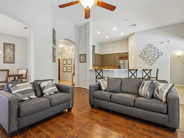 183 N Millport Cir — Photo 5