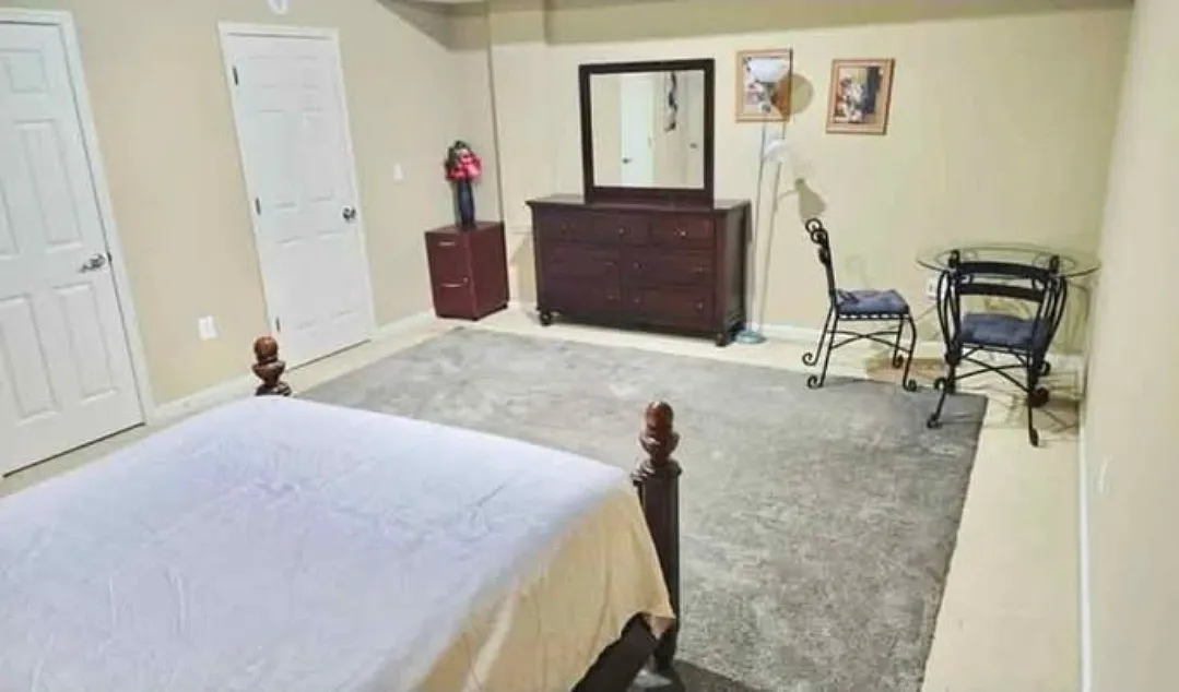 2 bed, $2,200 — Photo 2