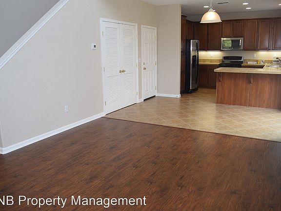 2nd image of 1313 Manza Cir