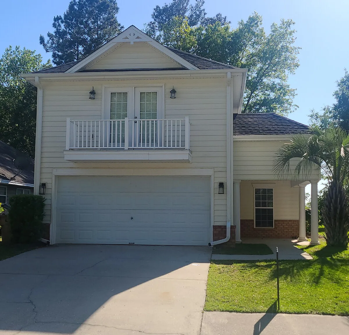 3 bed, 3.0 bath, 1858 sqft, $2,500 — Photo 1