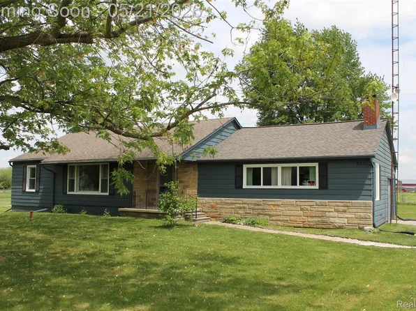 8251 Beers Rd, Swartz Creek, MI 48473