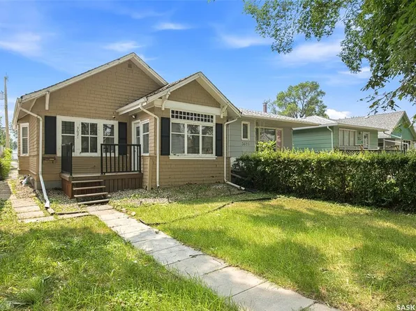 3621 dewdney AVENUE, Regina, SK S4T 0Z6