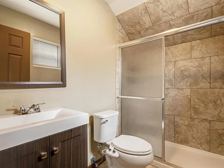 1400 N Cuernavaca Dr #B — Photo 12