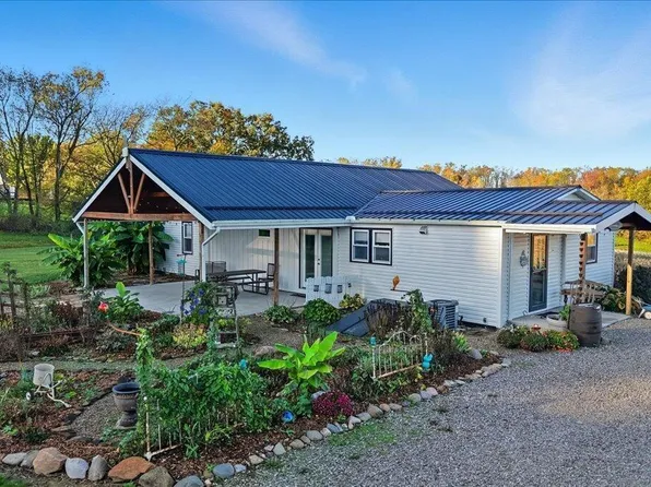 13904 Carey Ln, Danville, OH 43014