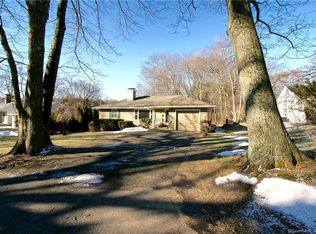 178 Blackhouse Rd, Trumbull, CT 06611