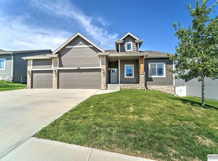 5110 N 181st St, Elkhorn, NE 68022