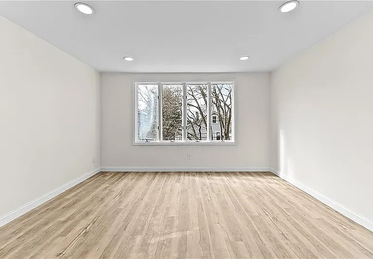 21-23 Joy St #2 — Photo 6