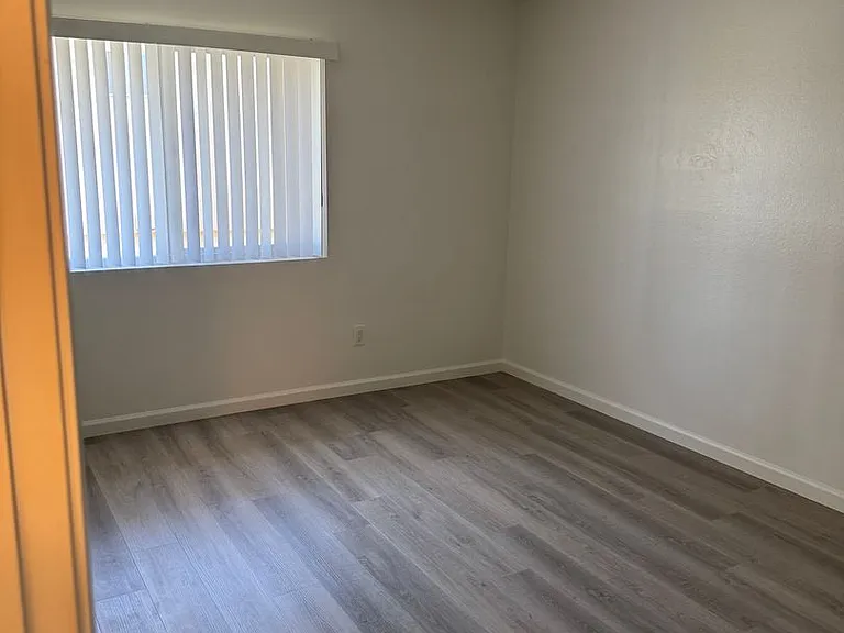 11170 Poplar St — Photo 10