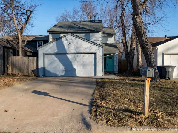 1527 E 67th Ct, Tulsa, OK 74136