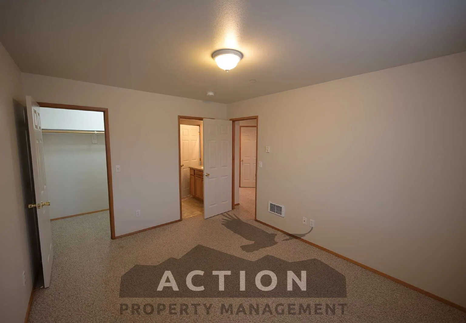 2 bed, 1.0 bath, 929 sqft, $1,700 — Photo 4