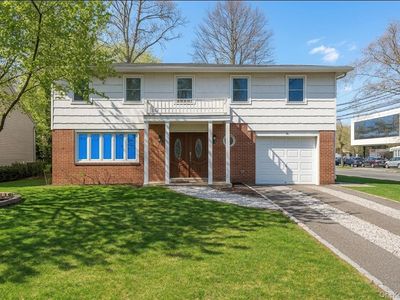 2 Pickwood Lane, Great Neck, NY, 11024