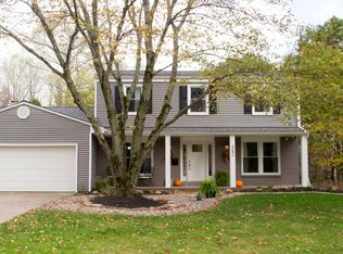 8395 Sunnydale Dr, Brecksville, OH 44141