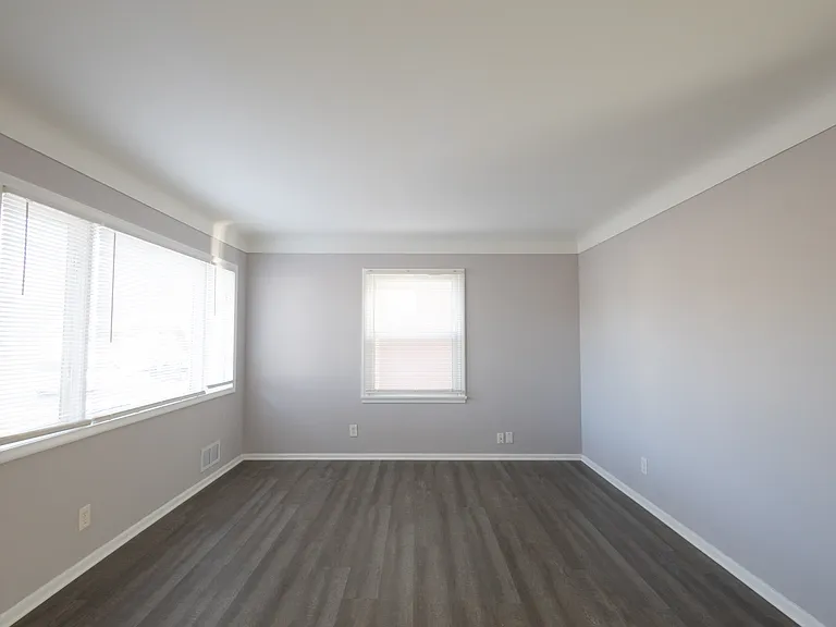 3451 Logan Ave N — Photo 4
