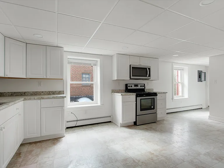 110 Baltimore St #2 — Photo 4