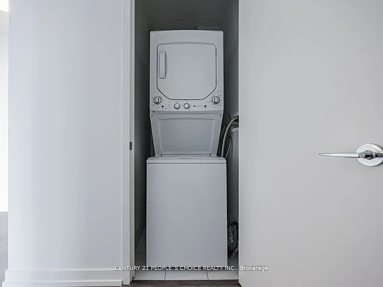 270 Dufferin St #713 — Photo 20