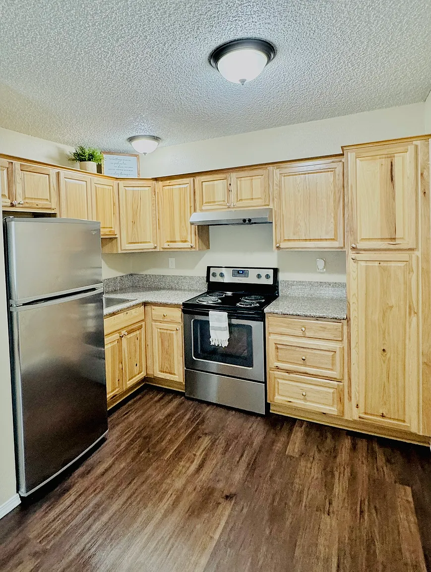 2701 Main St #72227be85 photo 1