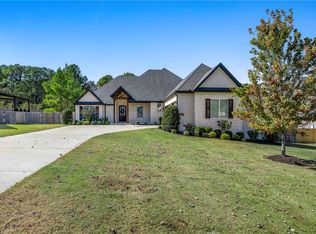 2909 N Chapel View Dr, Fayetteville, AR 72703
