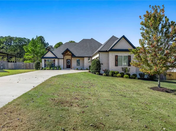2909 N Chapel View Dr, Fayetteville, AR 72703
