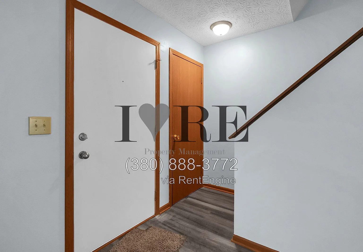 2 bed, 1.5 bath, 832 sqft, $995 — Photo 3
