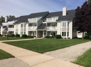 196 W Bay St APT 4, Harbor Springs, MI 49740