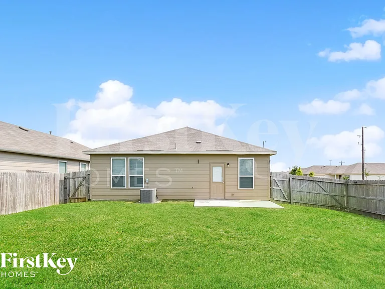 6503 Davenport Bay — Photo 14