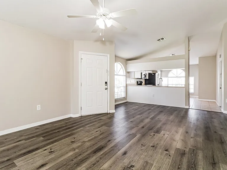 7918 Barclay Rd — Photo 5